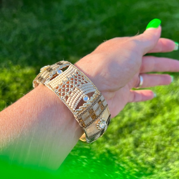 Beautiful metal mixed media bracelet - Picture 4 of 9